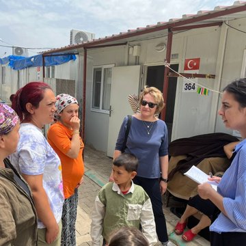 Deprem Sonrası Şehirlerin Yeniden İnşasına Katılım: Genç Kadınları Yurttaşlığa Hazırlamak